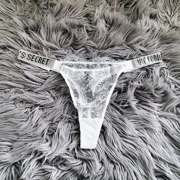 Бельо Victoria's Secret