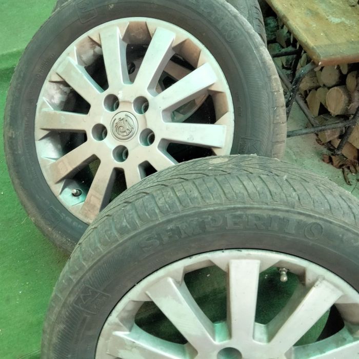 Jante cu tot cu cauciucuri iarna vara