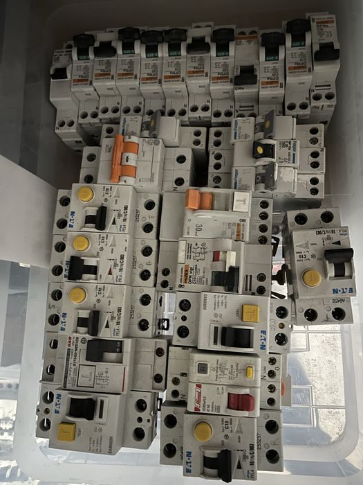 Sigurante automate mono si trifazate diferentiale contactori protectii