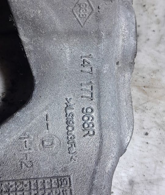 Suport motor 1.6 dci 147177968r Nissan Qashqai 1 J10 seria