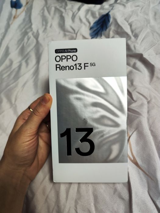 Vând Oppo Reno13F 5G nou, sigilat