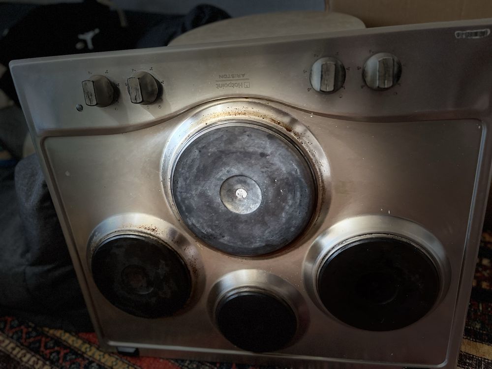 Продам рабочюю плиту Hotpoint