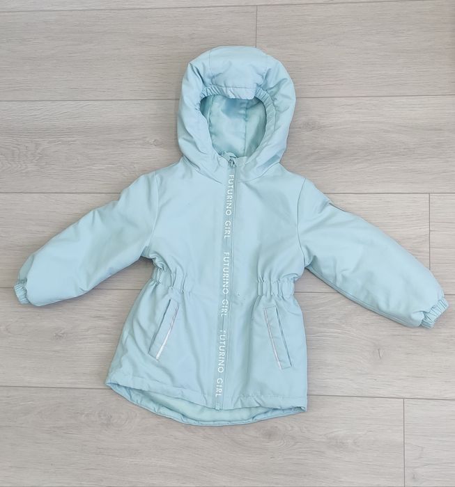 Продам куртку на девочку