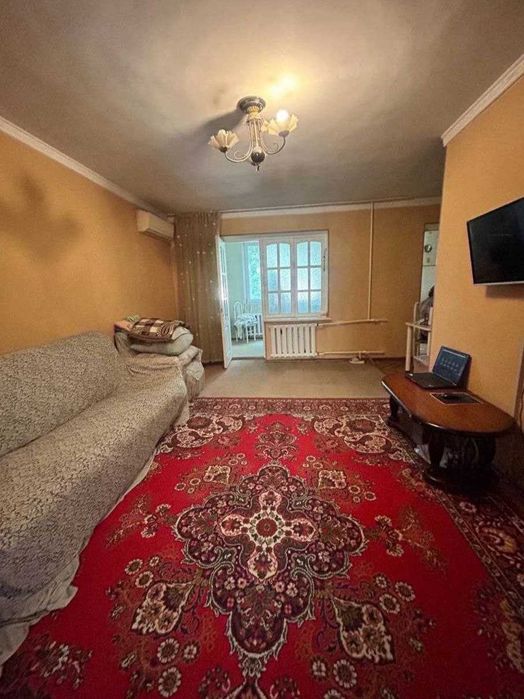 2/3/5 Новомосковская, СК Старт и Кардиоцентр,балкон 2 на 6, под ремонт