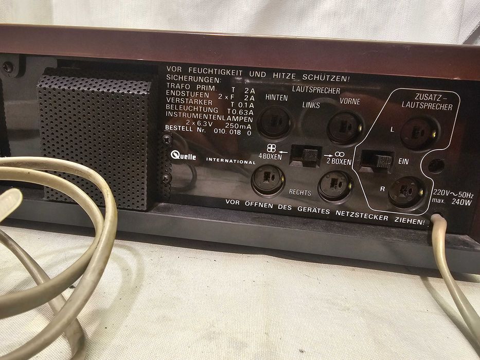 Amplificator statie vintage Universum V2352 Vu-metre analog GERMANIA