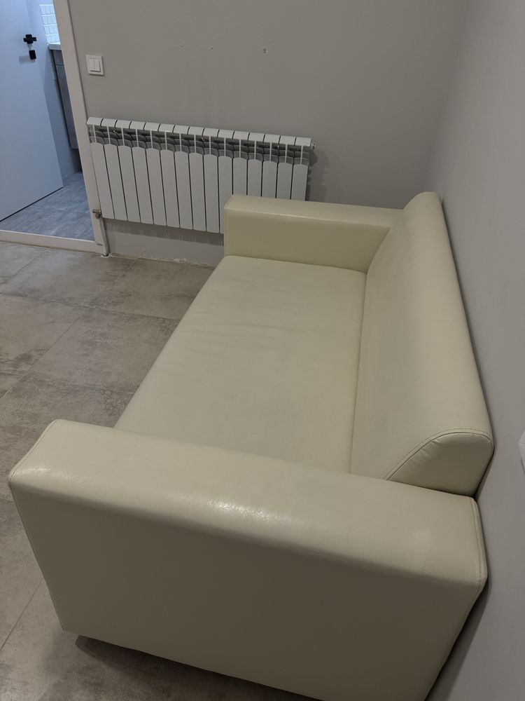 Продам б/у диван в идеальном сгстоянии