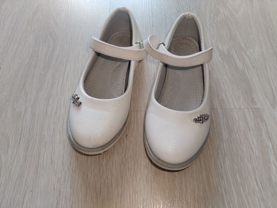 Papuci fetita mărimea 25