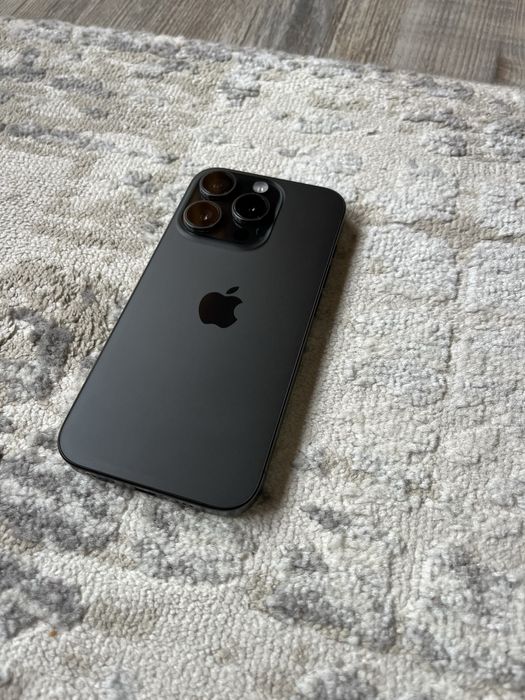iphone 15 pro black titanium