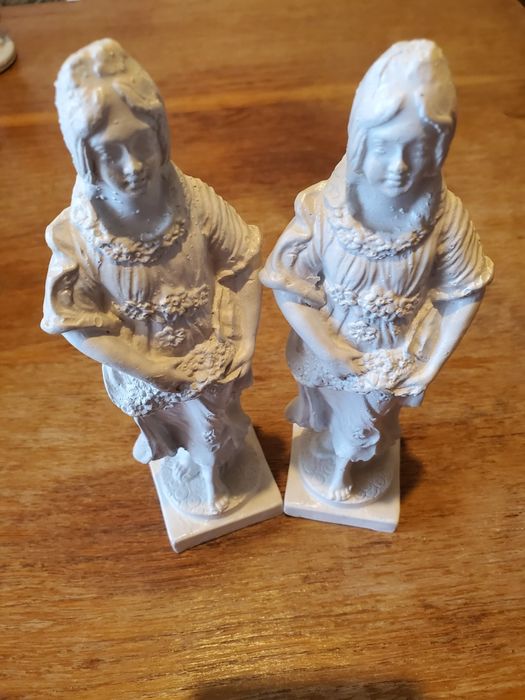 Statueta ornament alb