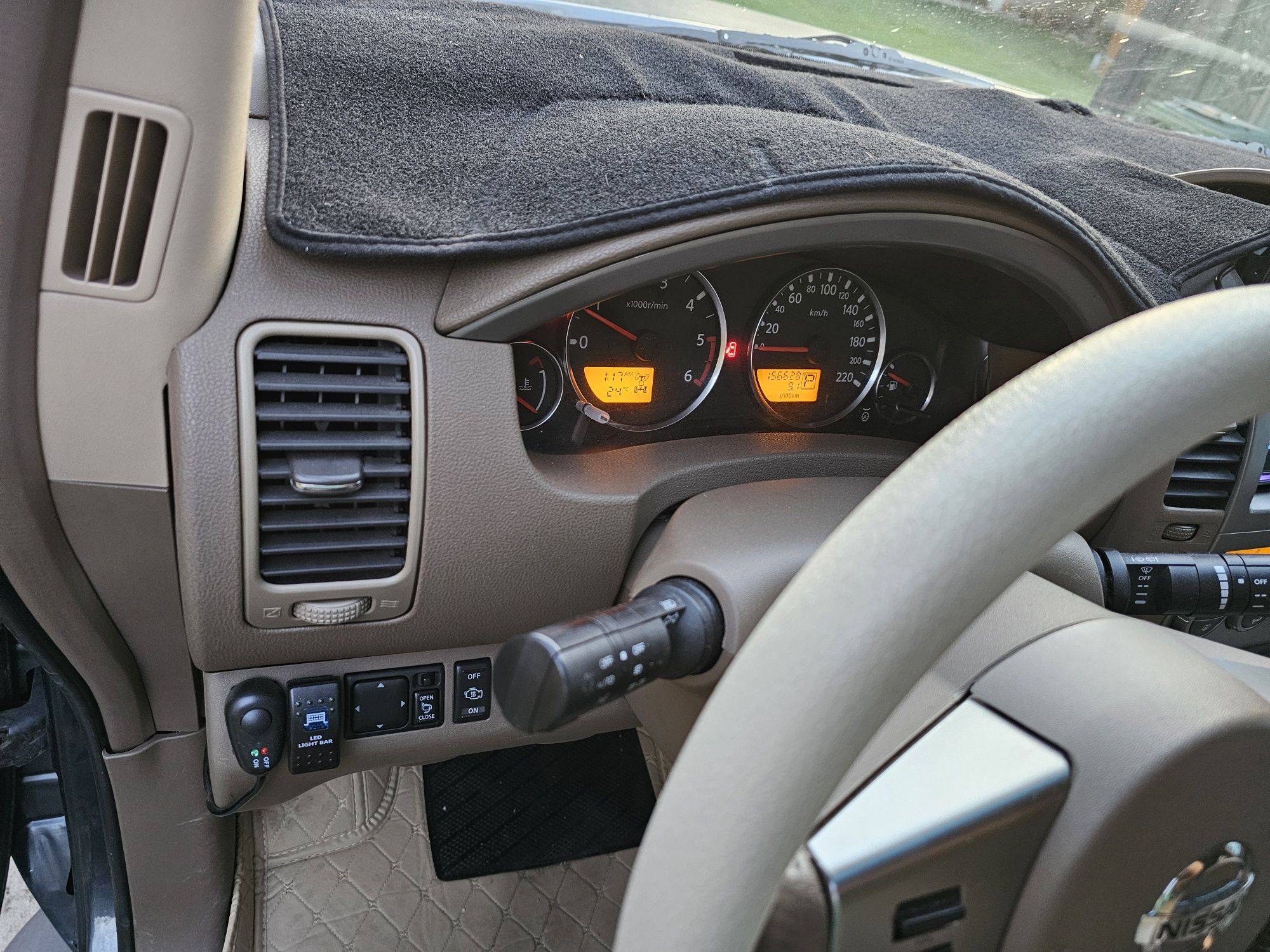 Nissan pathfinder 2006