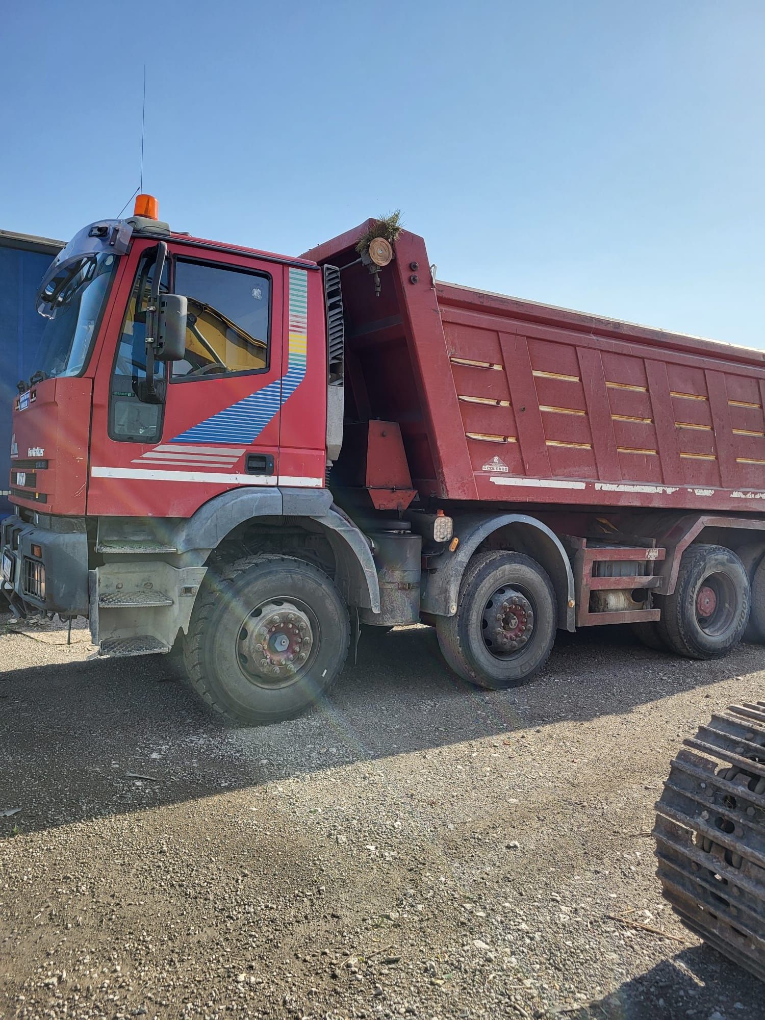 Vând camion Iveco trakker