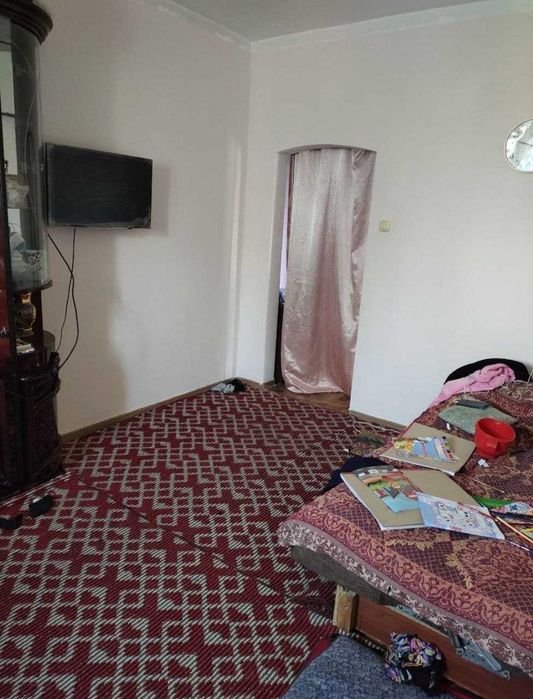 Продаётся 1 переделана в 2/4/4 на Юнусабаде 7,Площадь-42м2,Альфраганус