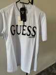 Tricou imprimeu Guess