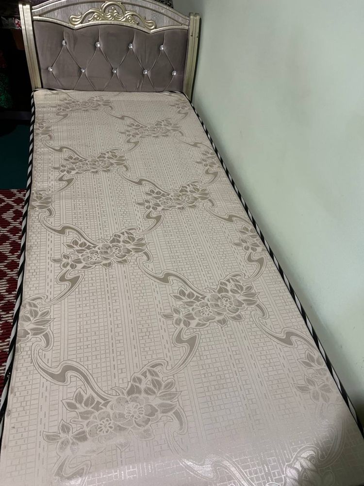 1 kishilik spalniy mebel