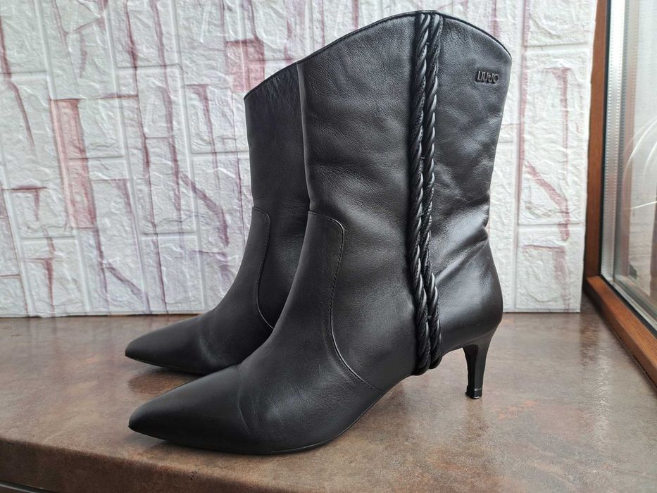 дамски боти,зимни обувки,ботуши на токче Liu Jo номер39