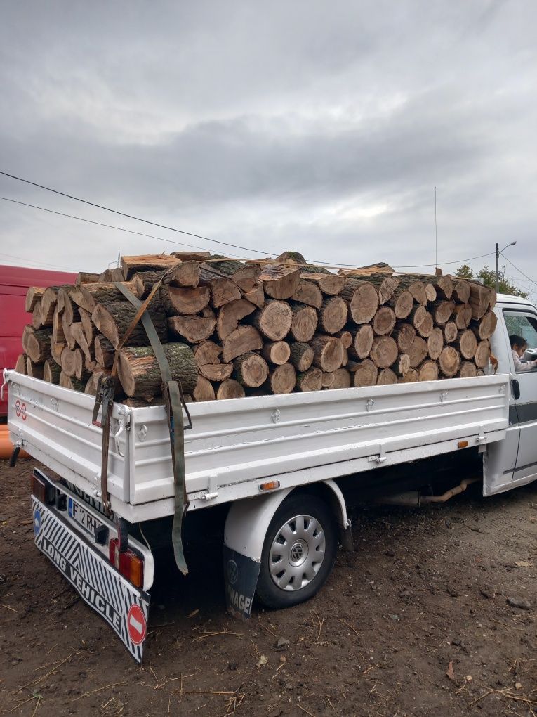 Vând lemne de foc esență tare mai multe detalii la telefon