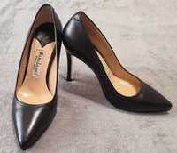 Дамски класически черни обувки на висок ток 34 номер
