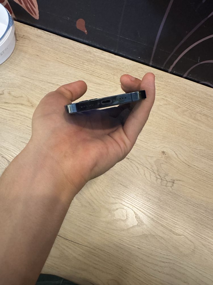 Iphone 12 pro темно синий