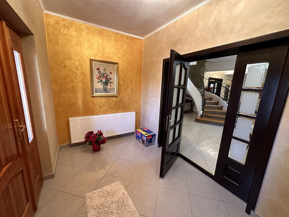 Casa cu piscina situata in Lugasu de Jos