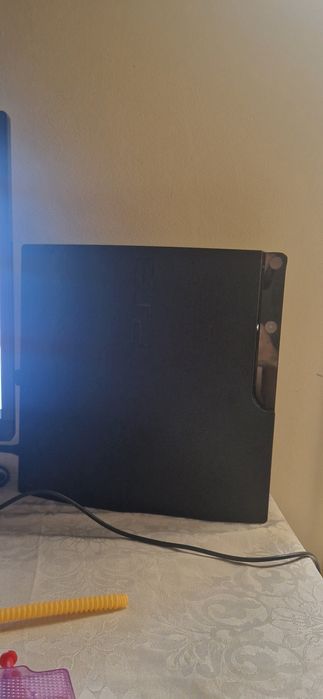 Ps 3 MODAT cu 2 console are jocuri în el
