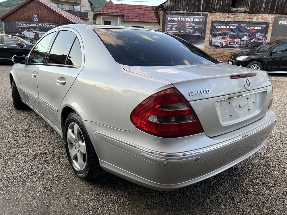 Mercedes-benz E-class Elegance  2.2 km original!