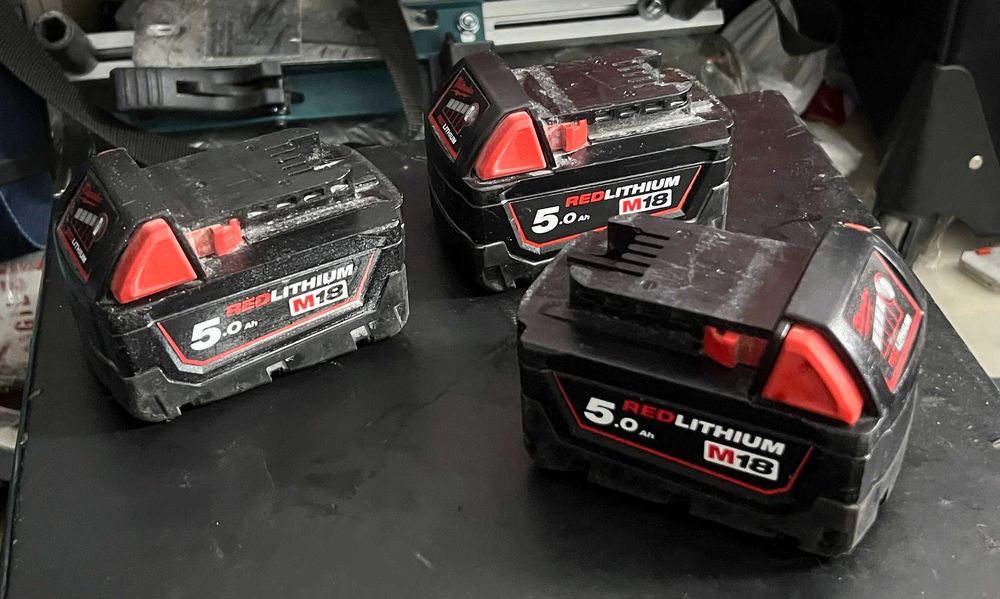 Acumulator Milwaukee M18 B5 18V 5.0Ah Li-Ion – Stare foarte bună