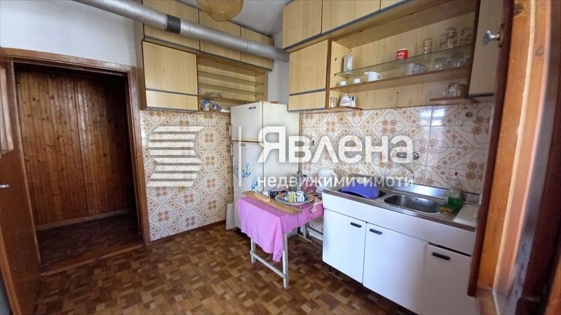 Жилищен имот без такса поддръжка в широк център Царево