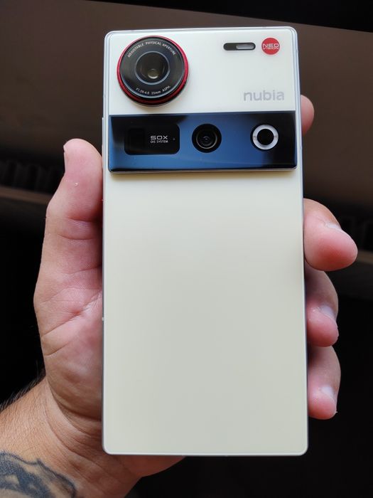 Vând Nubia Z70 Ultra Yellow Gold