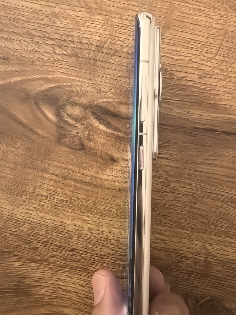 Huawei p60 pro с гаранция + подаръци