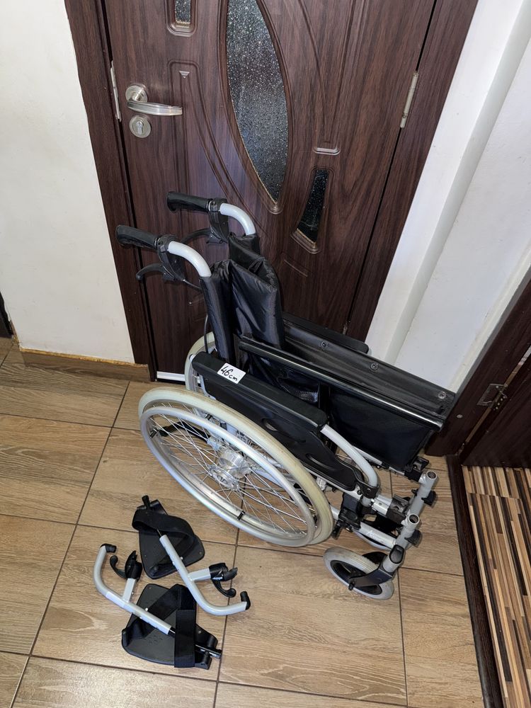 Scaun transport pacienti batrani handicap dizabilitati (ca nou)