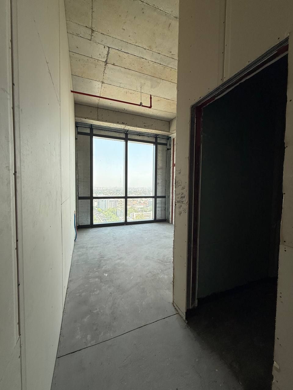 Продаётся 3х комнатная квартира, ЖК Piramit Tower,ул Бобура