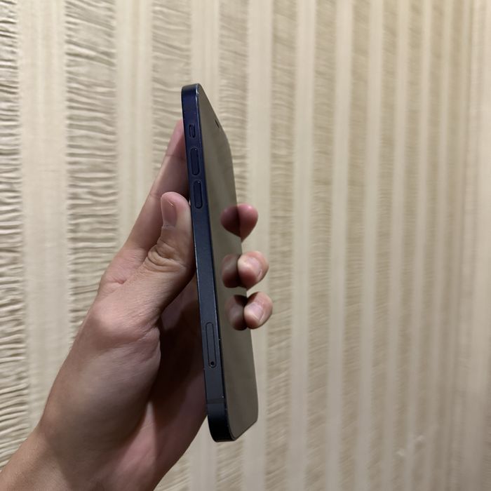 iphone 12 black + bonus lar