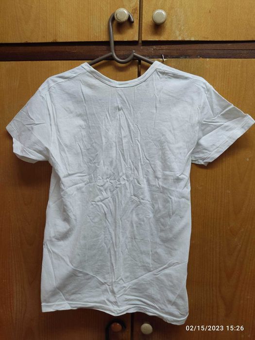 Тийнеджърски спортни дрехи в отлично състояние-фанелки, суичъри