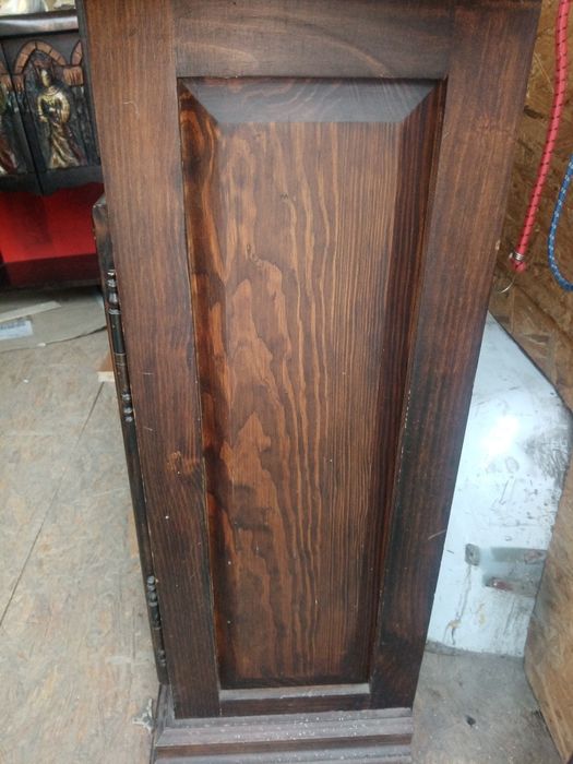 Cuier lemn masiv adus recent din Germania model deosebit și vechi