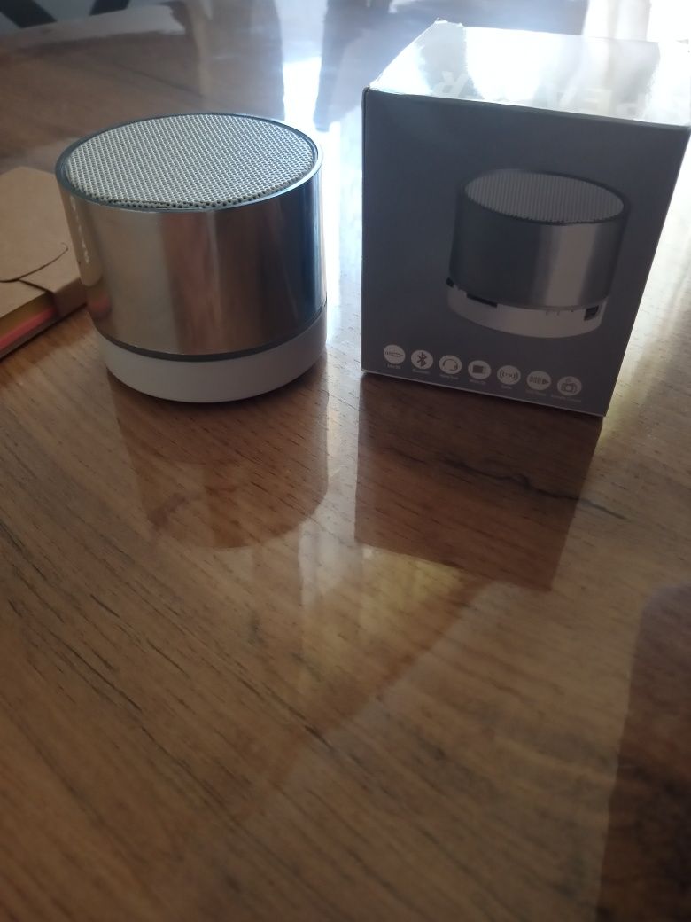Boxa bluetooth + Carnețel cu notițe adezive