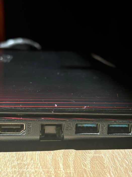 Se vinde Laptop ASUS