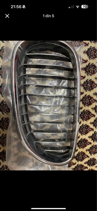 Vand Grile Fata Bmw e60/E61 impecabile Originale!