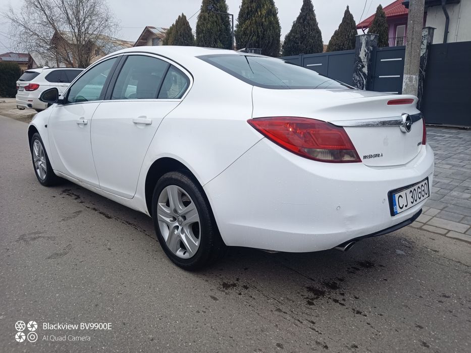 Dezmembrez Opel insignia 2010 2.0 benzina 220 HP avariat