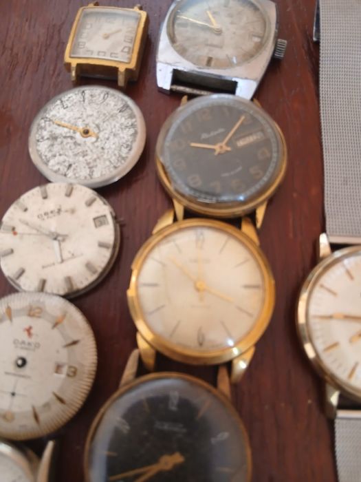 Vând ceasuri automatice vintage
