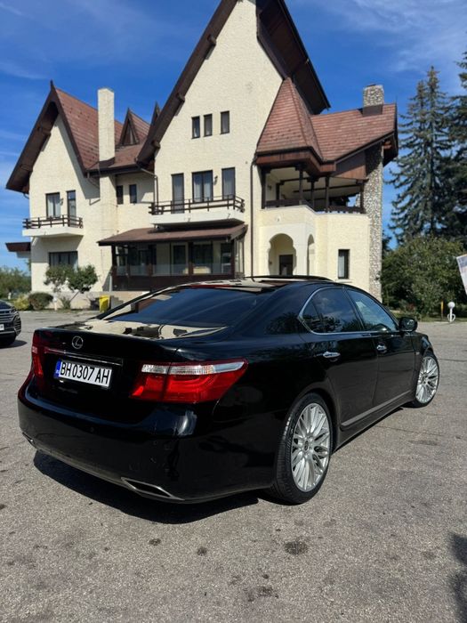 Variante/ Lexus LS460