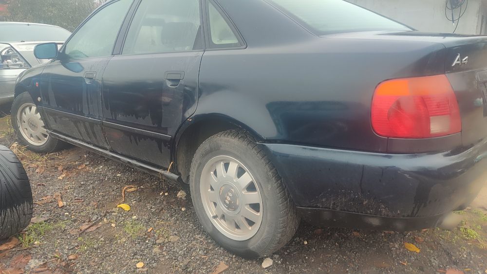 Ауди а4 б5 1.6 бензин на части