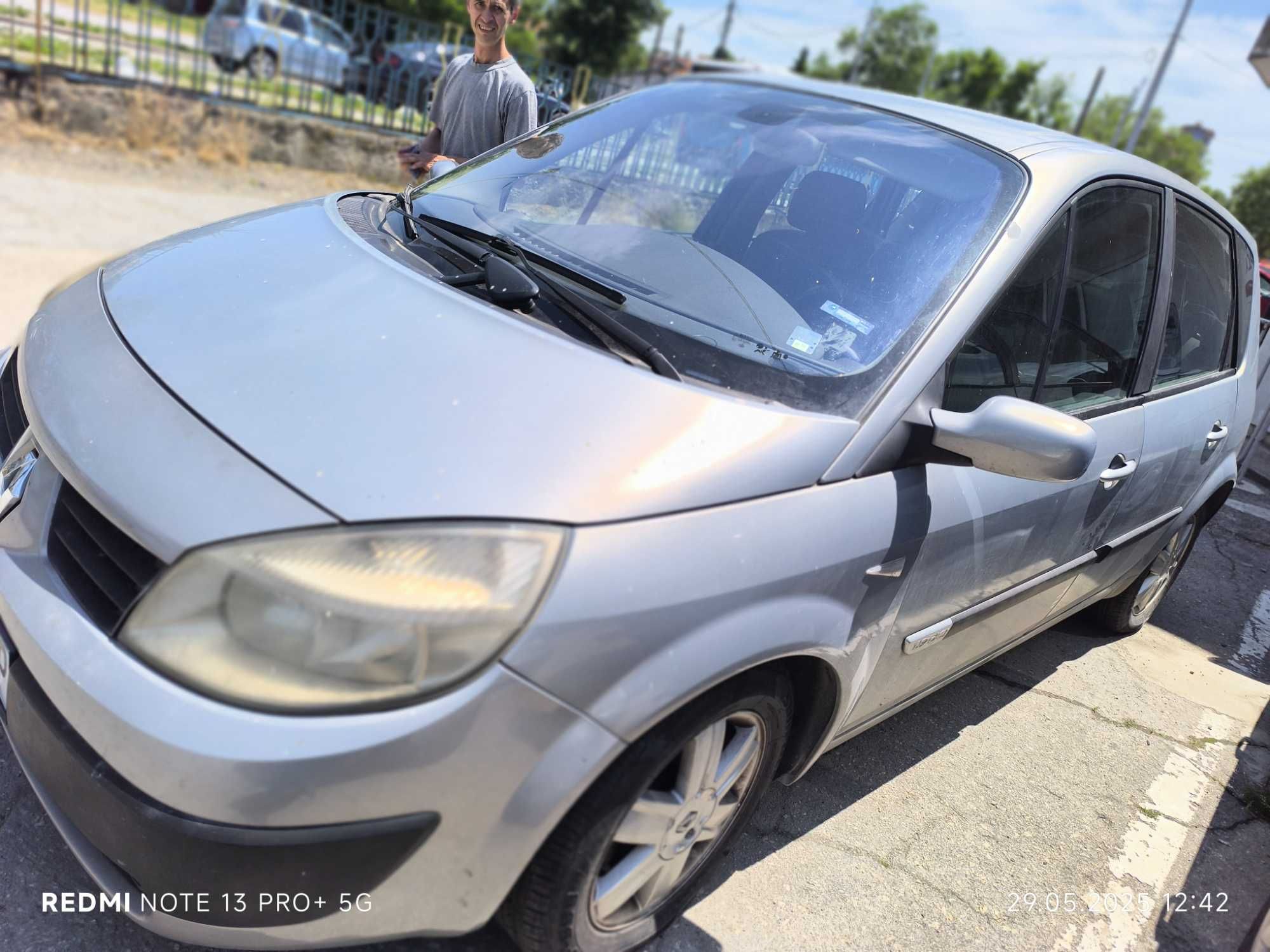Продавам Рено Сценик Меган  2003