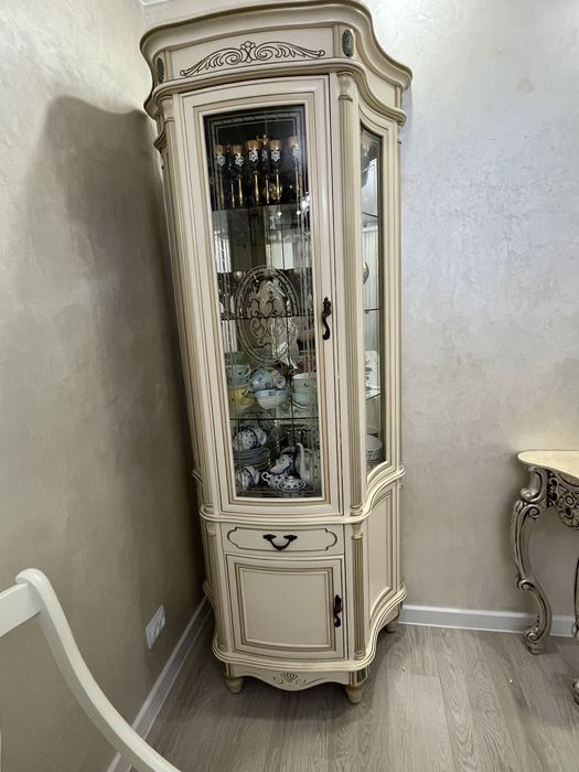 Сервант для гостинной