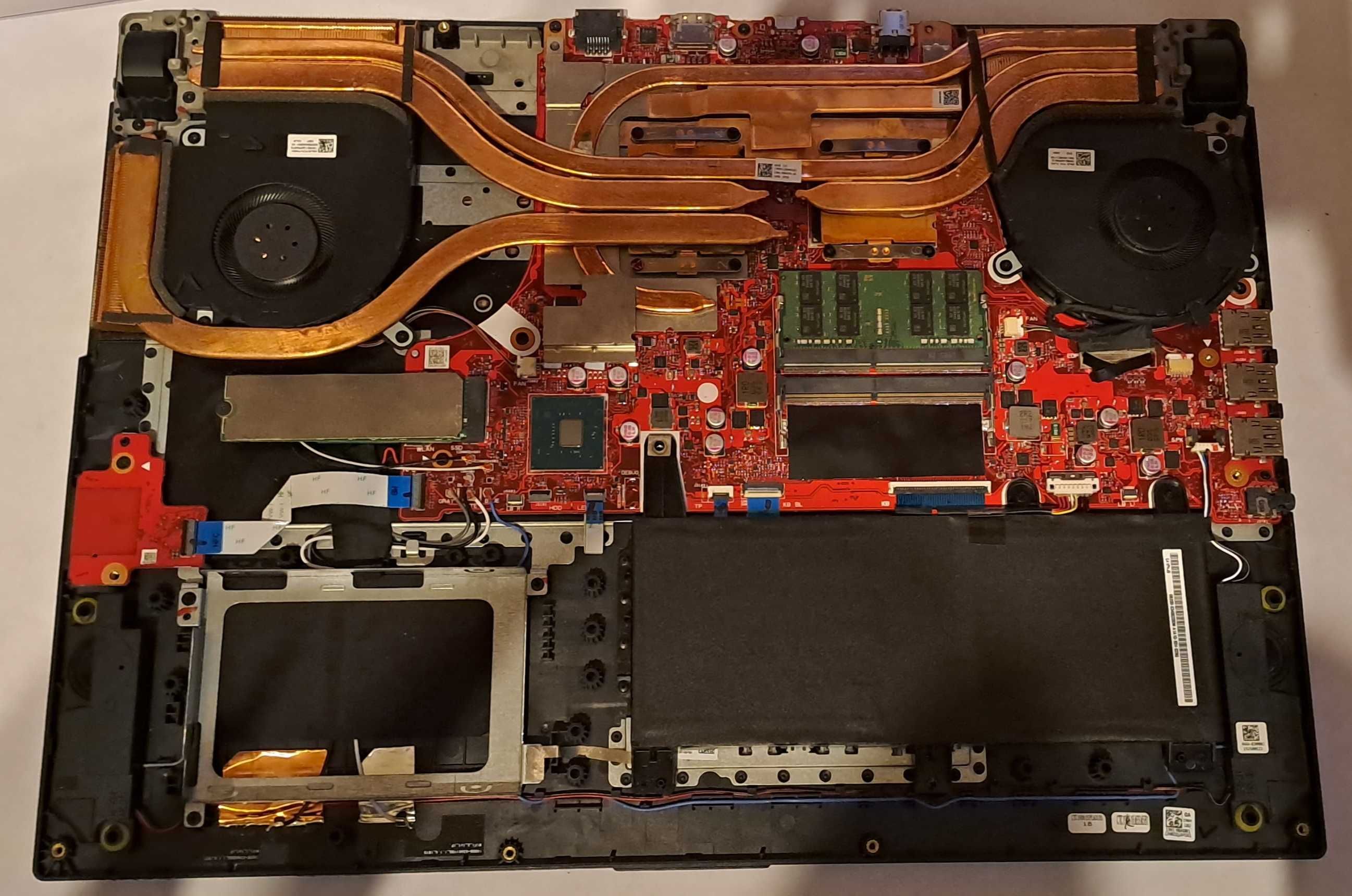 Repar laptop-uri din placere
