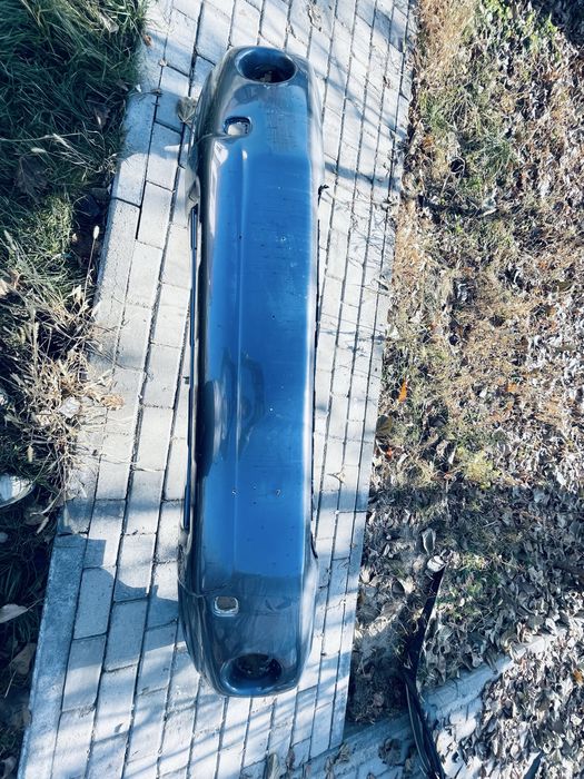 Продам бампер на Toyota HILANDER 2005