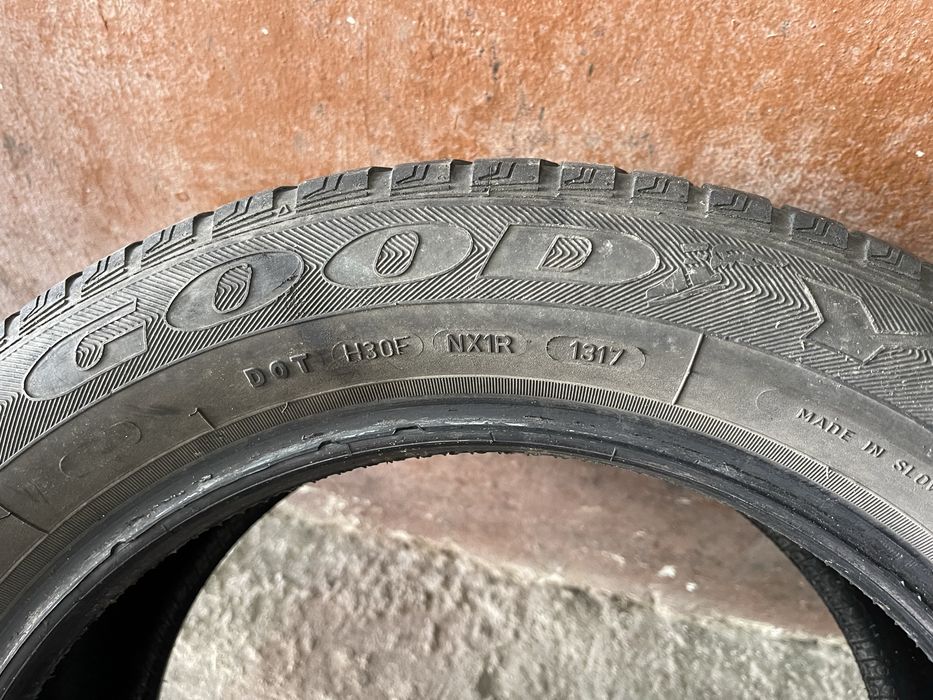 Goodyear vector 4 seasons 205/55/16