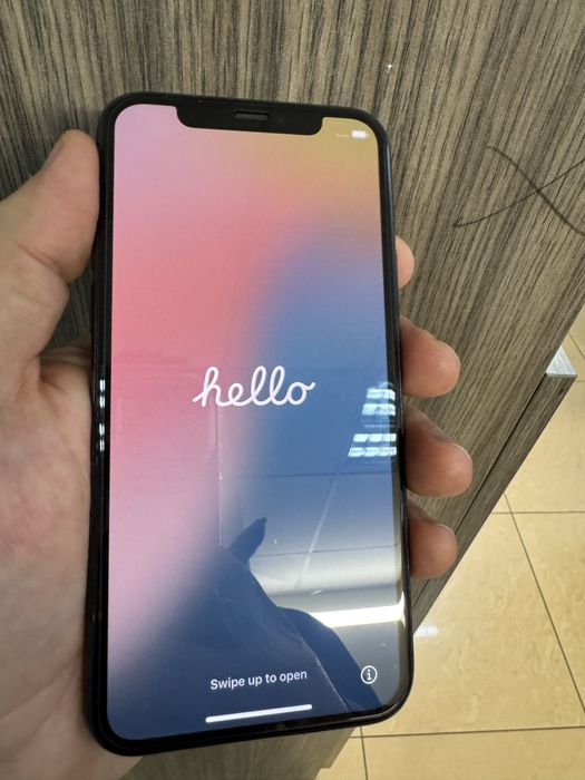 Телефон Apple iPhone 11 pro 512 GB черен , използван