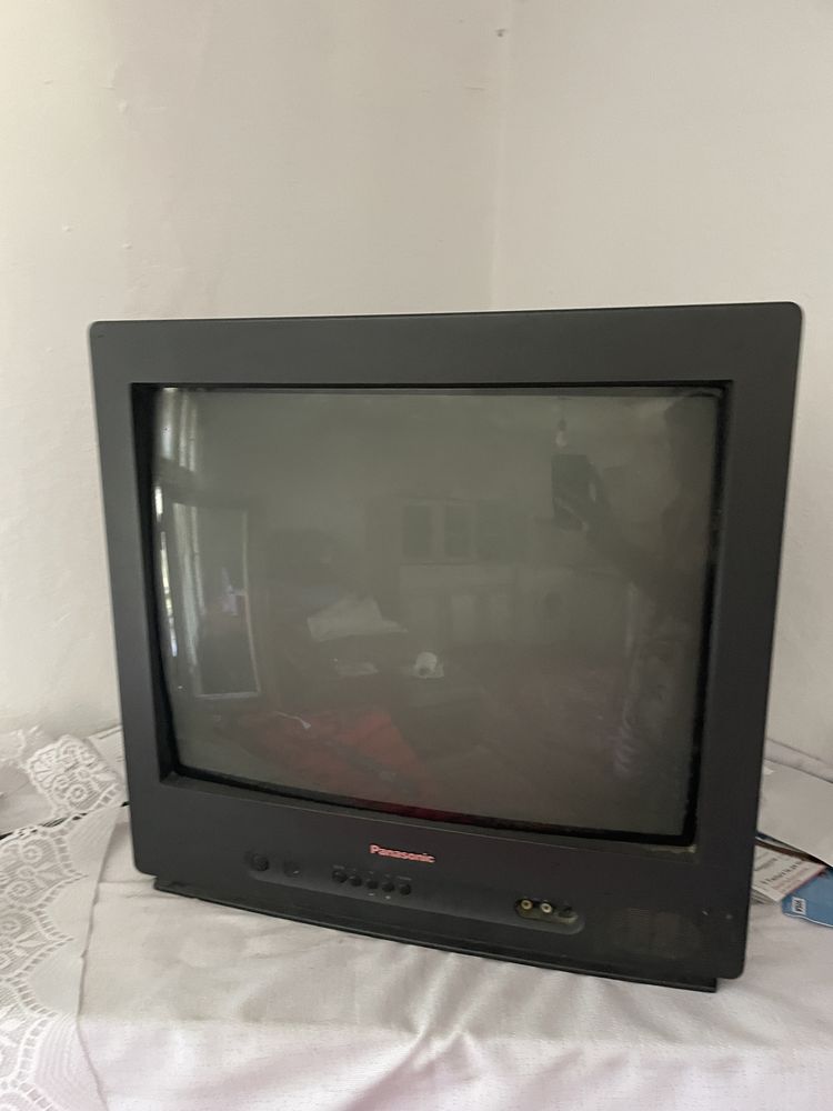 Televizor Panasonic cu tub, perfect funcțional