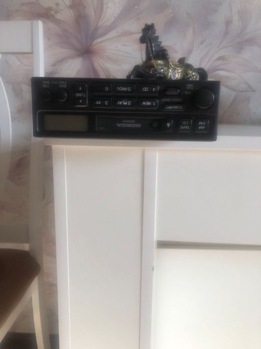 Продам автомагнитолу Honda