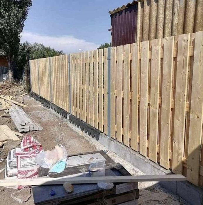 Garduri și porți metalice